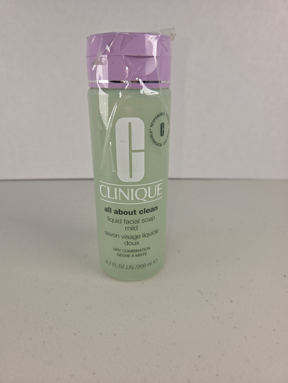 Clinique All About Clean Mild Liquid Facial Soap - Green with Pink Cap 6.7 Fl Oz